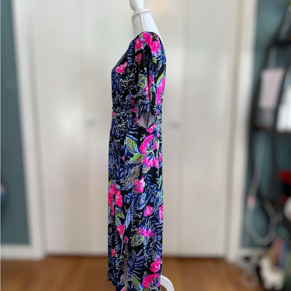 LIKE NEW | Lilly Pulitzer Kimono Sleeve Midi Dress with slits - Picture 2 of 5